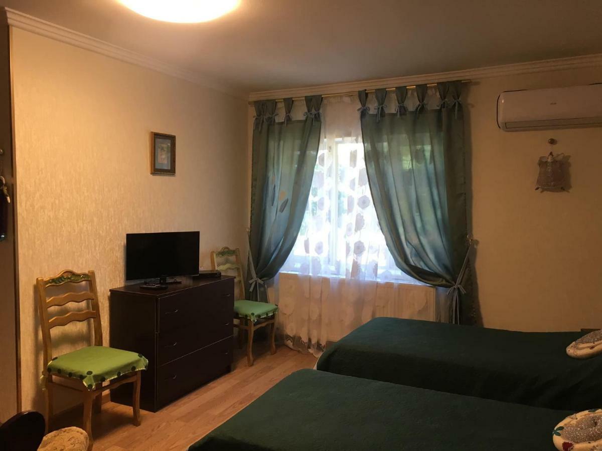 Art House Kutateli Hotel Tskaltubo Ngoại thất bức ảnh
